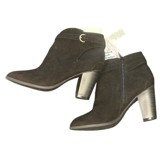 Old Navy Black Bootie NWT Ultra Suede Water & Stain Resistant, Size 9.5. - Picture 5 of 10